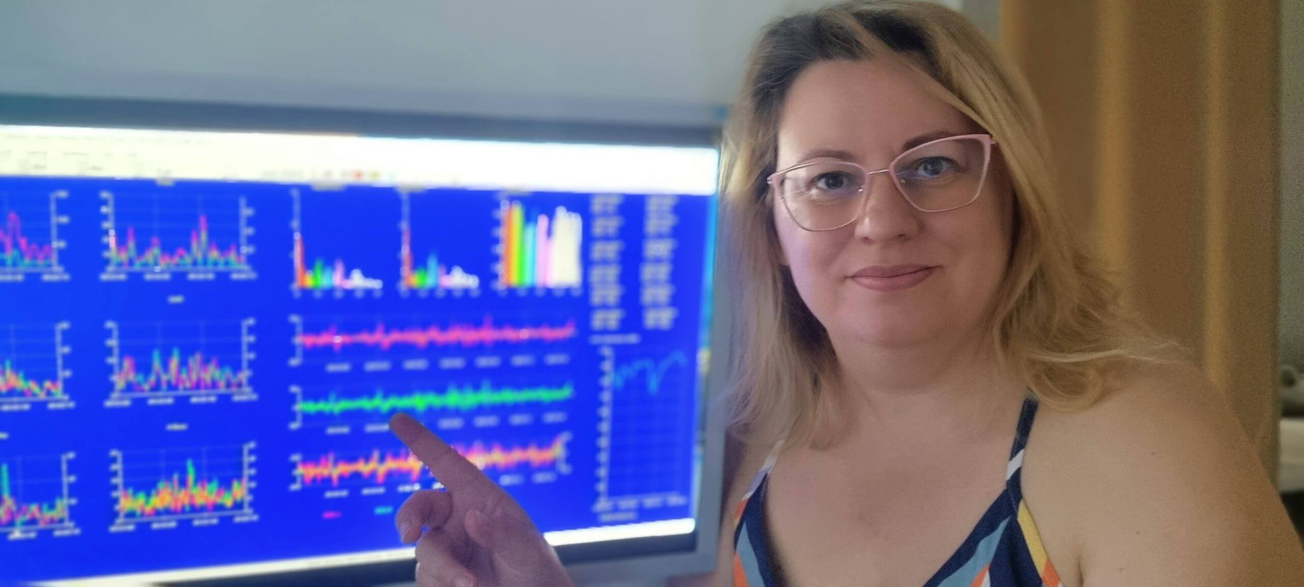 Lovász-Sereg Kata neurofeedback mérési eredményeket mutat